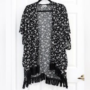 Ardene Black and White Floral Kimono Top